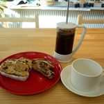 風味絶佳 - コーヒーと2種類のシュトーレン