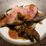 エクアトゥール - ペルドローのロースト　モリーユ茸とコニャックのクレーム