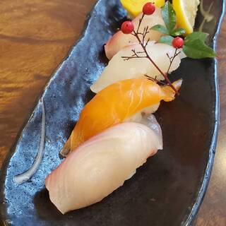 お寿司やラーメンなど、バリエーション豊かなお料理♪