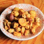 Addictive mixed nuts