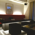 BAR 魔女の館 presented by すみれ - 内観写真:BOX席4つあります。パーティールームは25名様貸し切りできます。素敵な場所です。