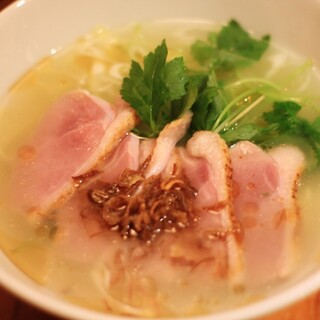 Enjoy "Tai Dashi Ramen" made with carefully selected soup stock♪