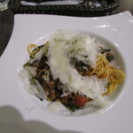 伊酒リア - 「八千代牛100％ボロネーゼ」（1,210円）