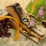 ひさご寿し - ビワマスの塩たたき