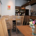 ル レストラン - 絵や生花、ほっこり(o^^o)します