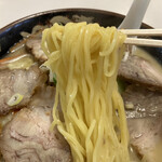 九州らーめん 長崎ちゃんぽん 霧しま - 中細の中華麺