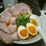 近江熟成醤油ラーメン 十二分屋 - 