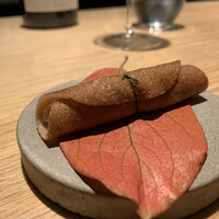 マンサルヴァ - まだお初のアミューズがありました。フロマージュの爽やかさとあんぽ柿の甘みが好バランス。