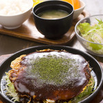 Koutomoro- - お好み焼きと汁・サラダ・デザート付きのランチセット