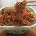 Sukiya - 「牛丼　中盛」お肉アップ