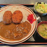 SUZUYA - Wコロッケカレー(左 クリーム、右 野菜) 780円。