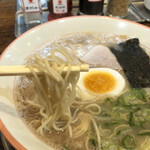 大砲ラーメン - 細麺ストレート