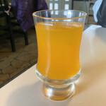 麗苑 - オレンジジュースも一気飲み( b＾ｪ＾)b