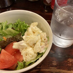 珈琲専門店 杜 - ナポリタンに付くサラダ