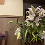 珈琲専門店 杜 - いつも四季折々の花が活けられていました