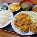 Rikaen - 2021年4月　トリ唐揚げ定食【税込800円】ギョーザ【税込300円】