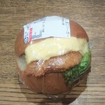 ディオ - 海老カツ＆たまごバーガー (税抜)93円 ※方向を変えて(2021.12.17)