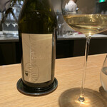 マンサルヴァ - 正直、サヴァニャンは難しいイメージがありますが、シャルドネと見事なアッサンブラージュ。フォワグラや黒トリュフと張り合えるボリューム感が素晴らしい。