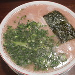 一真軒 - ラーメン　６５０円。バリカタ