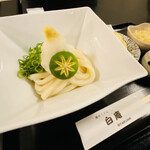 讃岐うどん 白庵 - 生醤油うどん 冷 うどん少なめ 半熟卵天 ¥820-