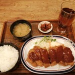 和洋食　大阪 - 「ビーフカツ定食」1000円