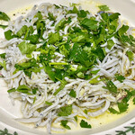 カネヒデ小林商店 - しらす一気喰い！最後はカルパッチョにして完食ですｗ