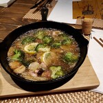 海鮮 イタリアンバル ルチアーノ - アヒージョです！