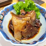 玄海鮨 - カンパチのあら炊き。旨い。