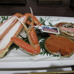 旬魚 たつみ - 松葉がにと親がにの茹で