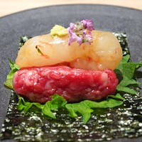 焼肉うしごろ 横浜店 - 北海ボタン海老と和牛の手巻き
