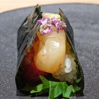 焼肉うしごろ 横浜店 - 北海ボタン海老と和牛の手巻き