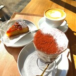 My Home Coffee, Bakes, Beer - ■ティラミス
      ■柿のコンフィチュールタルト
      ■カフェラテ