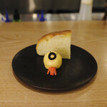 Il Lato - 名物の自家製パン。