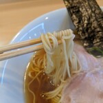 飯田商店 - しょうゆらぁ麺の麺