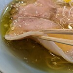 飯田商店 - ロースチャーシューの厚さ