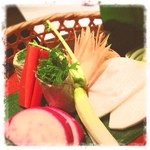 接方来 - 新鮮な京野菜がたっぷり入ったかご盛り！こんな素敵なお店が駅前にあったなんて！！