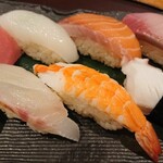 Washoku Sushi Dainingu Tenryuu Honten - 