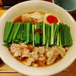 Homemade Ramen 麦苗 - 佐賀牛もつにらぁ