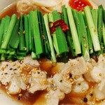 Homemade Ramen 麦苗 - モツとニラ