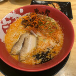 ラーメン まこと屋 岸和田三田店 - 赤辛牛じゃん(大辛)880円