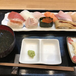 楠港水産 - お寿司定食