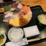 Minato Shokudou - おまかせ10種盛丼