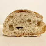 テネラ ブレッド&ミールズ - 塩バターバゲット320円