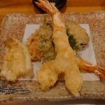 京かんざし - 天ぷら
海老2本、魚（キス？）、しその葉、ナス、さつまいも、かぼちゃ
