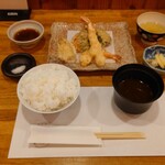 京かんざし - 天ぷら御膳（サラダ付き）1,700円　