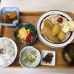ななっこ - おまかせ定食　ミックスフライ
