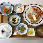ななっこ - おまかせ定食　エビフライ
