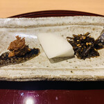 おみ乃 - ・鶏肉味噌、大根、昆布