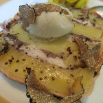 ラ・ブランシュ - イワシとジャガイモのテリーヌ、トリュフ風味