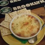 ザ・コーナー ハンバーガー＆サルーン - 